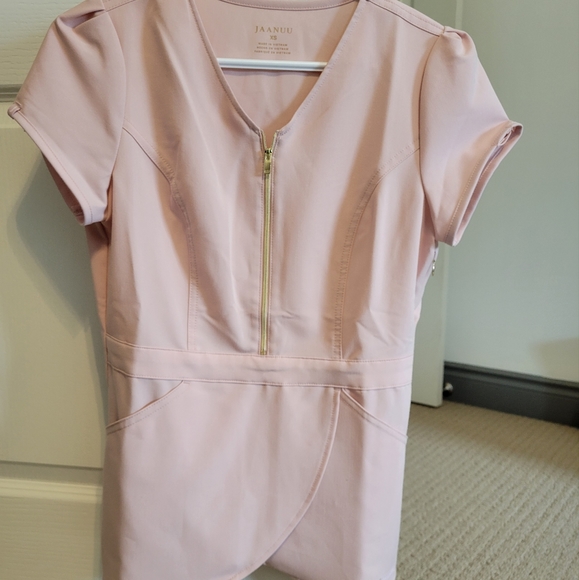 Jaanuu Other - Jaanuu scrub tops